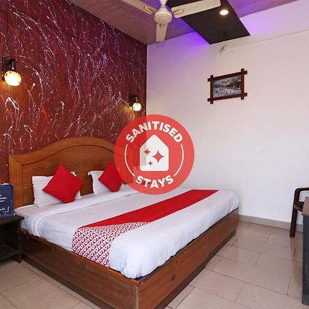Oyo 73902 Vyttila Residency Hotel Kochi Eksteriør billede