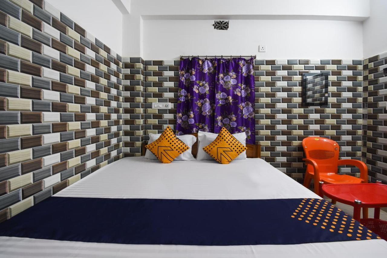 Oyo 73902 Vyttila Residency Hotel Kochi Eksteriør billede