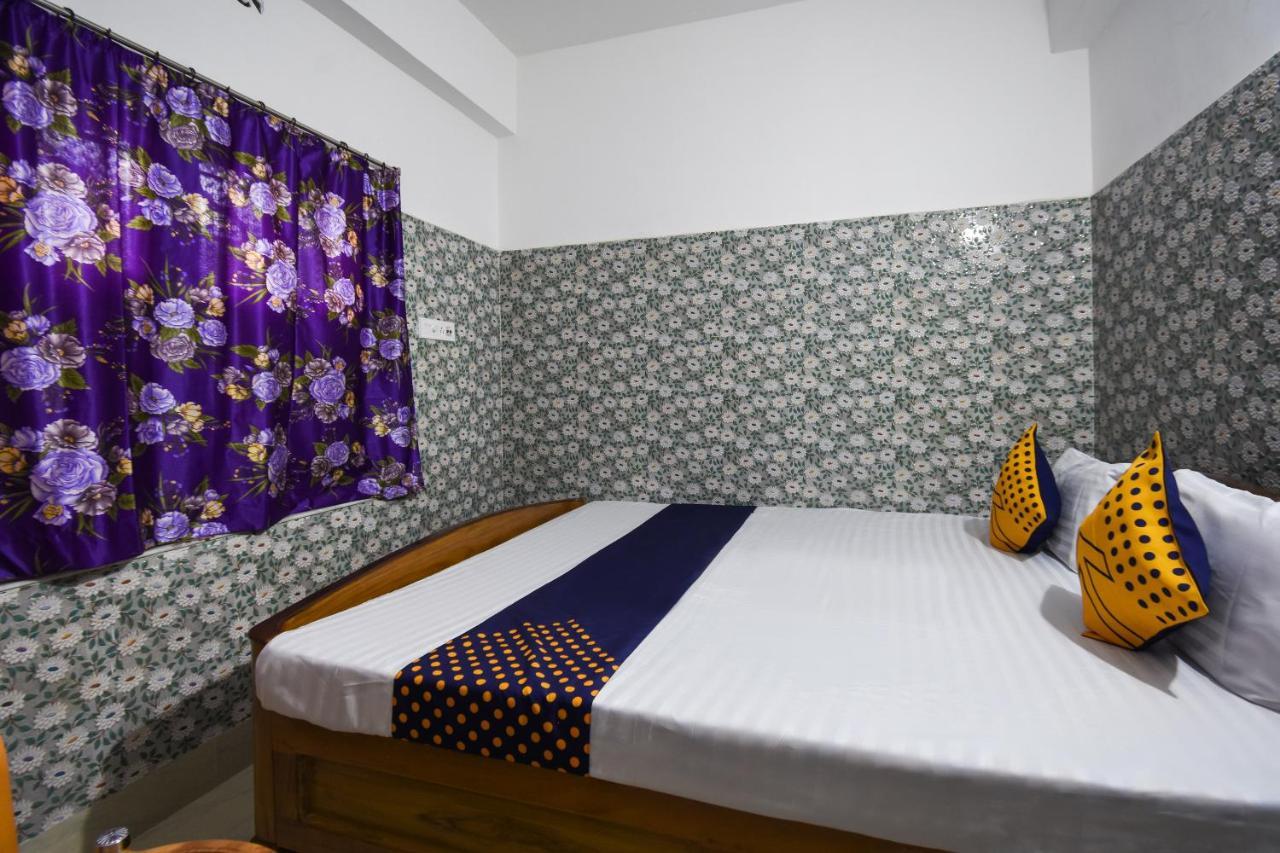Oyo 73902 Vyttila Residency Hotel Kochi Eksteriør billede