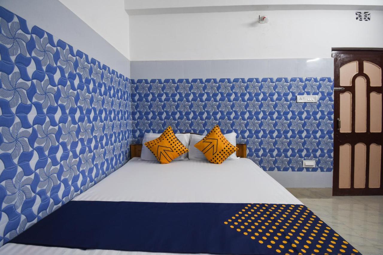 Oyo 73902 Vyttila Residency Hotel Kochi Eksteriør billede