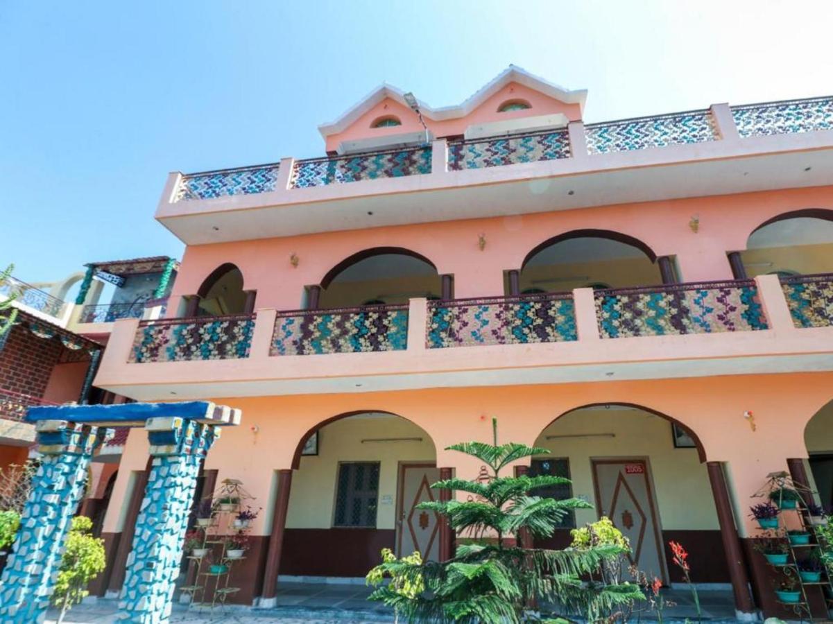Oyo 73902 Vyttila Residency Hotel Kochi Eksteriør billede