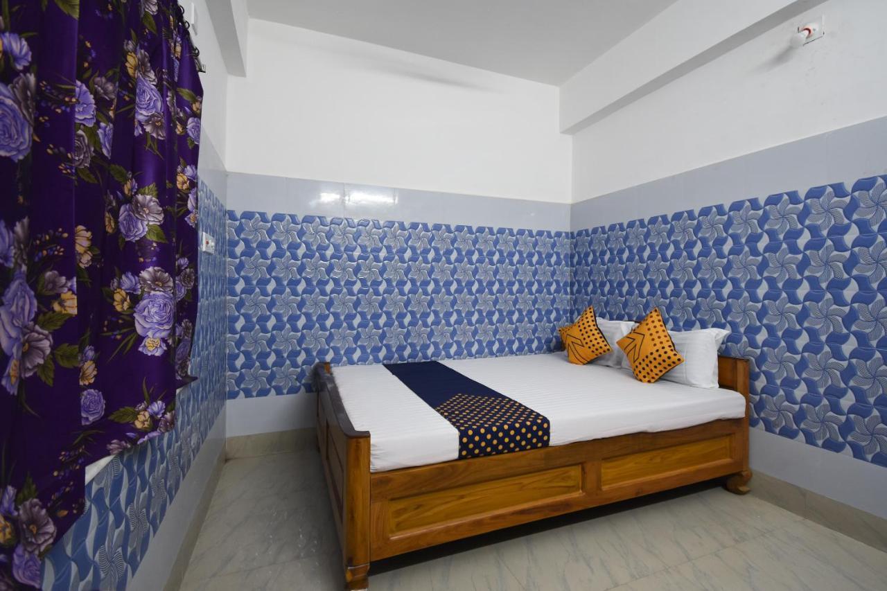 Oyo 73902 Vyttila Residency Hotel Kochi Eksteriør billede