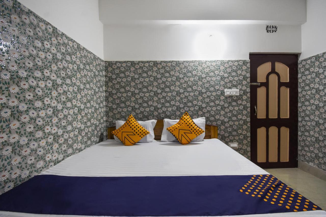 Oyo 73902 Vyttila Residency Hotel Kochi Eksteriør billede