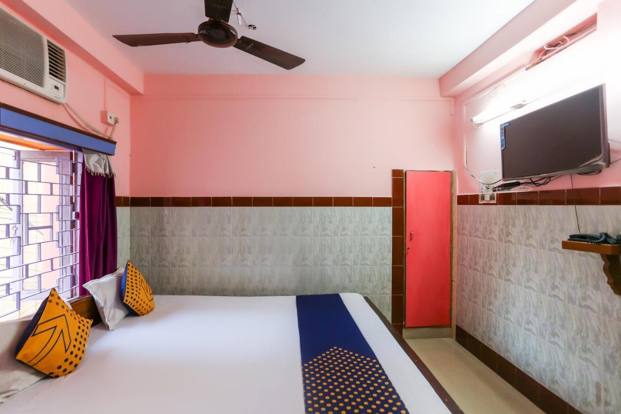 Oyo 73902 Vyttila Residency Hotel Kochi Eksteriør billede